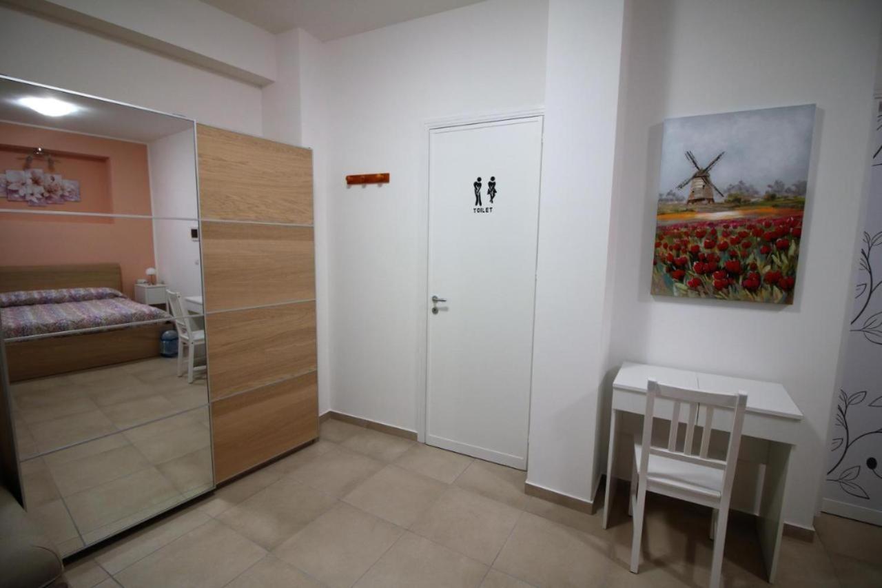 La Rosatea Rooms Монреале Экстерьер фото